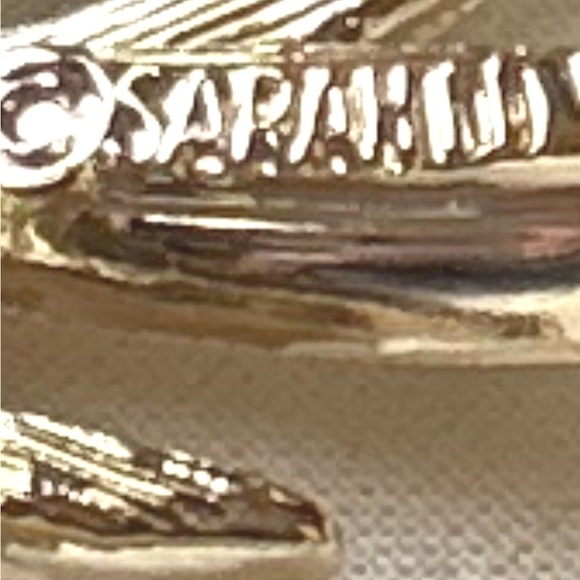 Vintage Sarah COV Brooch and Earrings silver and Gold Tone Rhinestone Diamonds - Picture 7 of 8